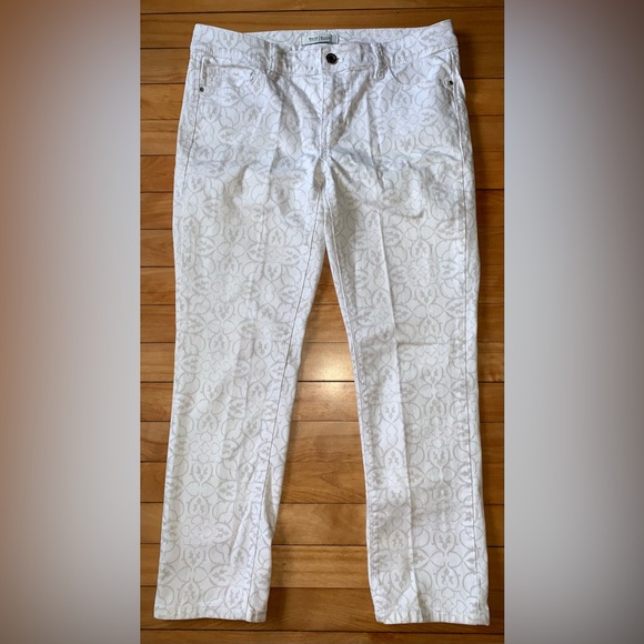 White House Black Market White and Light Taupe Patterned Jeans (6) - Picture 1 of 5